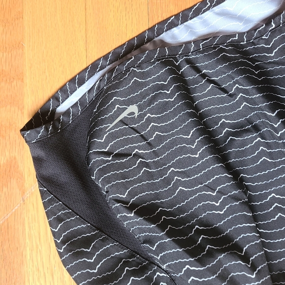 Nike shorts - Picture 2 of 3